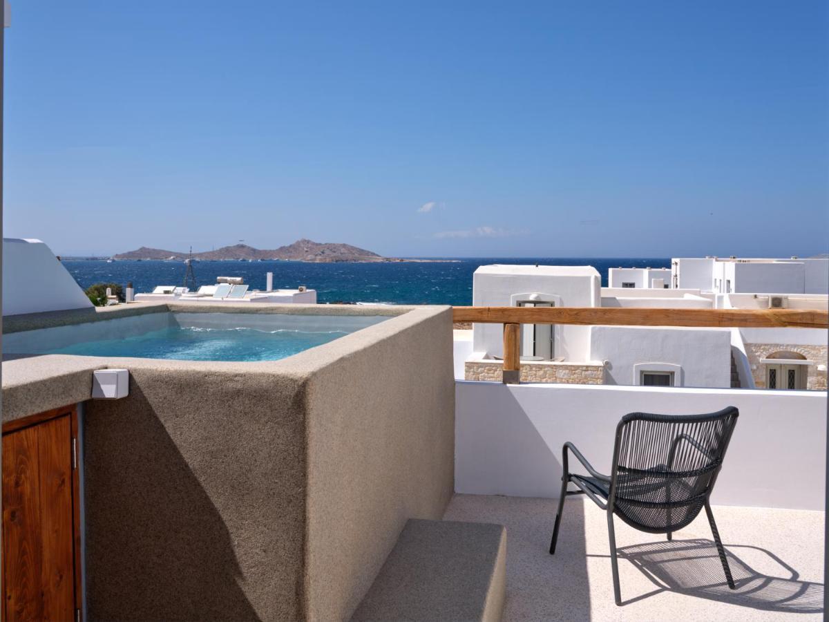 Siora Of Paros - Ammiralis & Castelis Villa เนาซา ภายนอก รูปภาพ